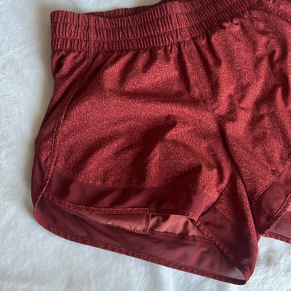 Athleta Mesh Racer Run Shorts 4” Size XS - Picture 2 of 11
